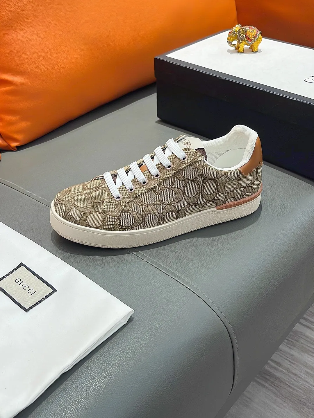 Men's shoes GUCCI "Gucci" P400 Regular size: 38-44 (casual shoes) Product materials: Selected cowhide upper, soft sheepskin lining; original outsole.
